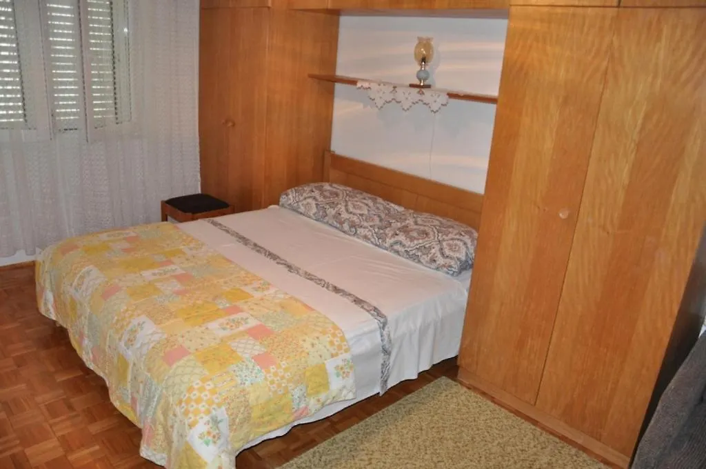 Apartment In Lopar With Sea View, Balcony, Air Conditioning, Wifi 4944-1